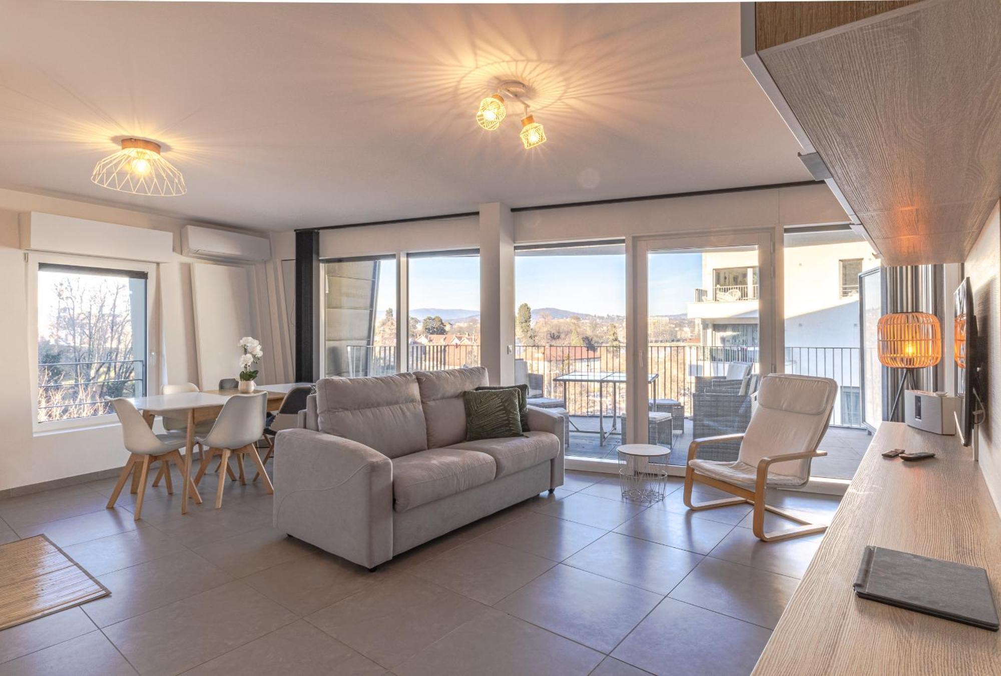 La Plume Vue Lac 3 Etoiles - Garage Prive, Secteur Recherche, Moderne & Tout Equipe, 6 Personnes Annecy Eksteriør billede