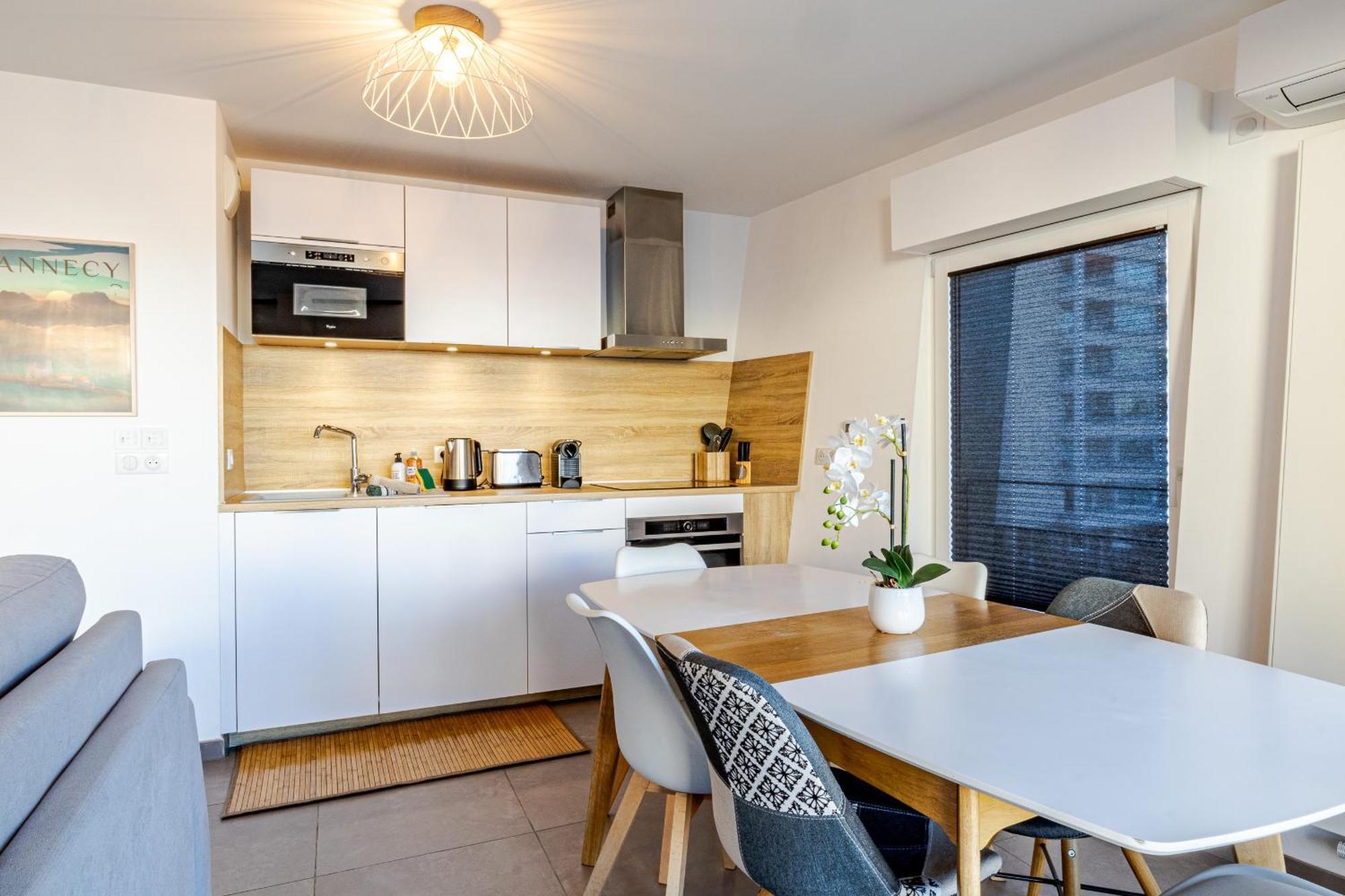 La Plume Vue Lac 3 Etoiles - Garage Prive, Secteur Recherche, Moderne & Tout Equipe, 6 Personnes Annecy Eksteriør billede